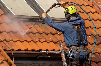 Démoussage et hydrofuge de toiture à Resson